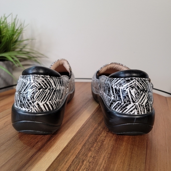 Alegria Keli Black & white Professional Nursing Nurse Work Shoes Flats Size 36 - Picture 12 of 17